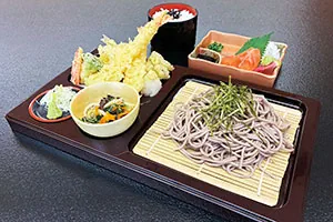 写真：湯あがり天ざる御膳